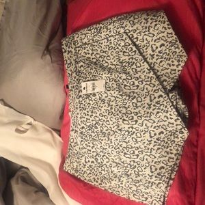 NWT Express skort